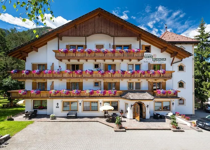 Hotel Resa Blancia San Vigilio Di Marebbe